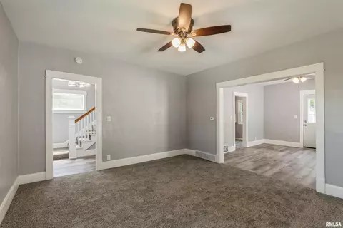 2408 16th Ave, Moline, IL 61265 photo 3