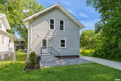 2408 16th Ave, Moline, IL 61265 photo 2