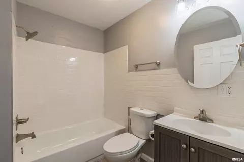 2408 16th Ave, Moline, IL 61265 photo 13