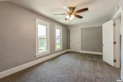 2408 16th Ave, Moline, IL 61265 photo 9