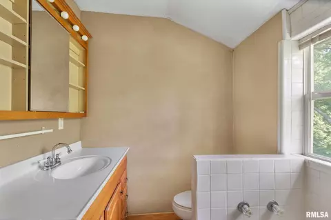 1752 28th Ave, Moline, IL 61265 photo 19