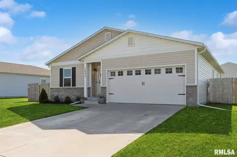 1642 Westport Dr, Davenport, IA 52804