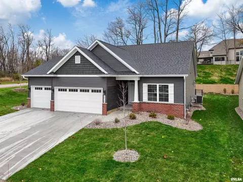 3920 Meadowlark Ct, Bettendorf, IA 52722