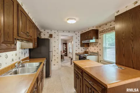 3407 12th Ave, Moline, IL 61265 photo 8