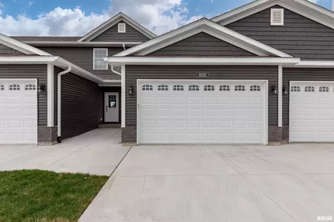 5252 Pandit Dr, Bettendorf, IA 52722