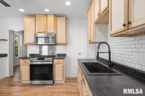 515 20th Ave, Moline, IL 61265 photo 8
