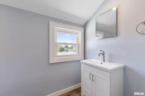 512 E Main St, Aledo, IL 61231 photo 21