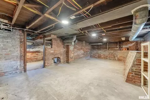 512 E Main St, Aledo, IL 61231 photo 24