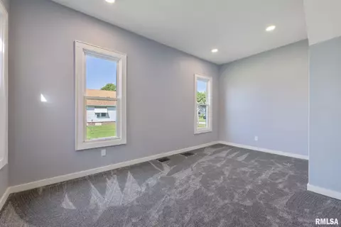512 E Main St, Aledo, IL 61231 photo 14
