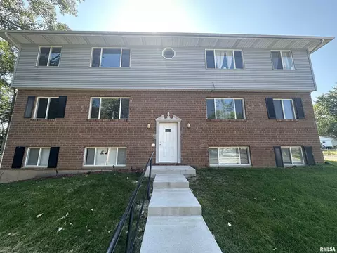 2827 N Elsie Ave, Davenport, IA 52804