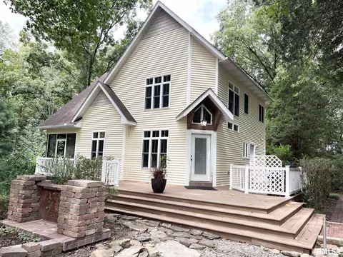 210 Fawn Trail Ln, Makanda, IL 62958