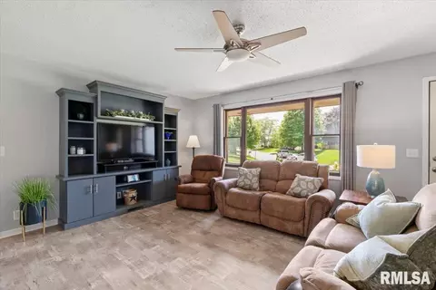 1008 7th St, Hampton, IL 61256 photo 8
