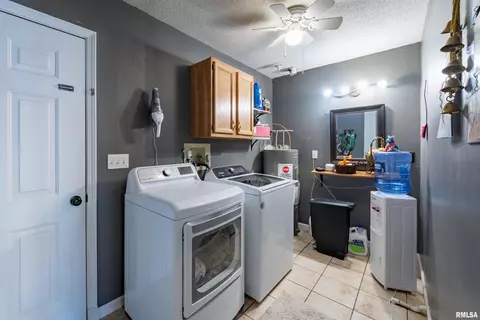 1805 N Dawn Dr, Marion, IL 62959 photo 17