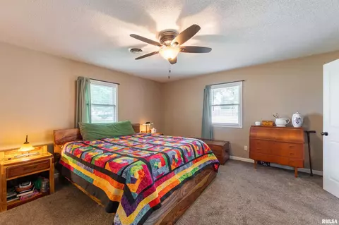 1805 N Dawn Dr, Marion, IL 62959 photo 11