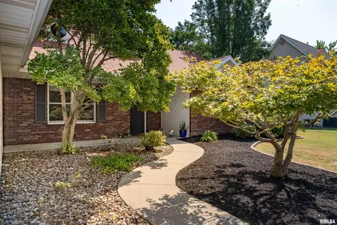 1805 N Dawn Dr, Marion, IL 62959 photo 22