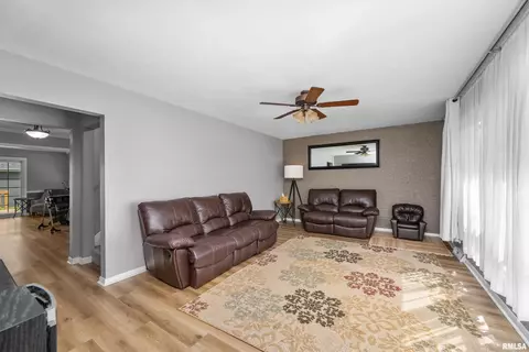 1411 29th Ave, Moline, IL 61265 photo 2