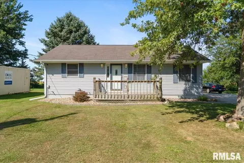 305 S 11th Ave, New Windsor, IL 61465