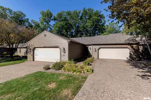2808 32nd Ave, Moline, IL 61265