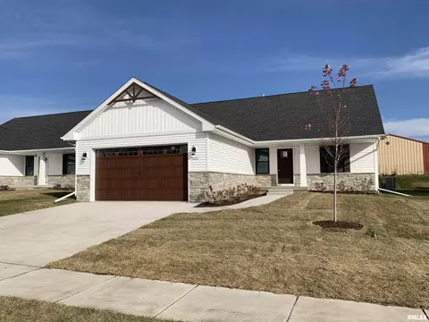 6825 Genesis Way, Bettendorf, IA 52722