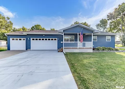 400 6th Ave, Camanche, IA 52730