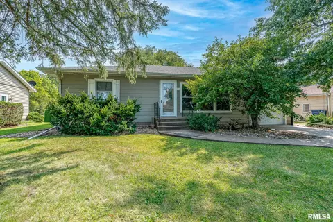 314 E 7th Ave, Andalusia, IL 61232
