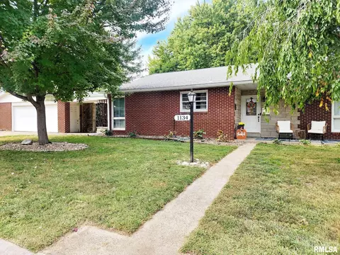 1134 S 14th St, Quincy, IL 62301