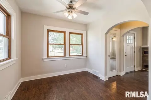 432 12th St, Silvis, IL 61282 photo 8