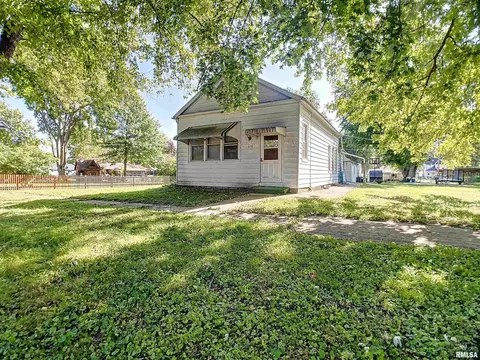 610 2nd Ave, Hampton, IL 61256
