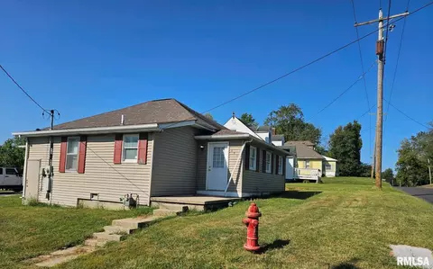 501 Dorris Heights Rd, Harrisburg, IL 62946