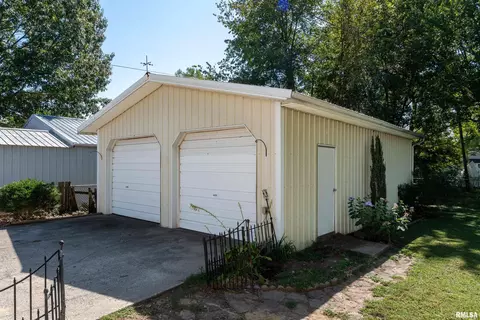 605 E Carter St, Marion, IL 62959 photo 24