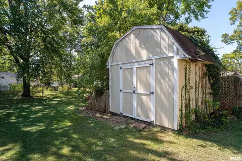 605 E Carter St, Marion, IL 62959 photo 23