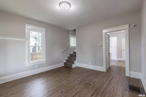 339 Rice St, Kewanee, IL 61443 photo 5
