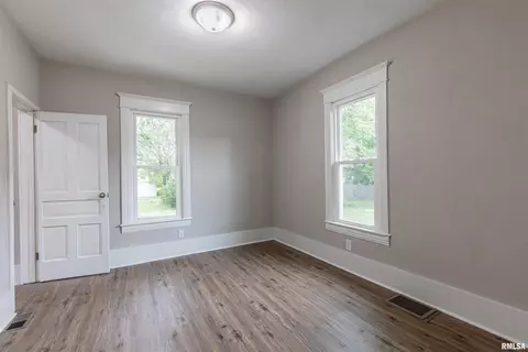 339 Rice St, Kewanee, IL 61443 photo 9