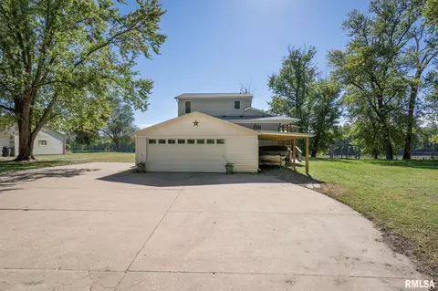 828 North Ave, Milan, IL 61264