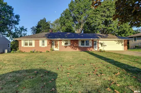 128 Lawrence St, Clinton, IA 52732