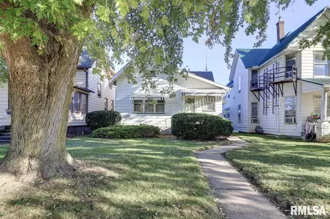 512 2nd Ave S, Clinton, IA 52732