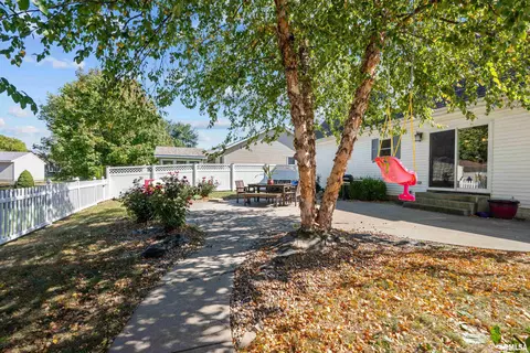 418 W Pinehurst Dr, Eldridge, IA 52748 photo 35