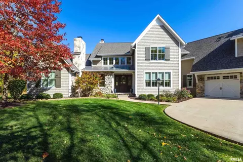 18165 247th Ave, Bettendorf, IA 52722