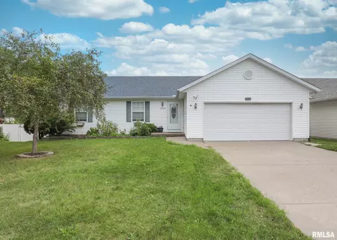 6525 Wilkes St, Davenport, IA 52806