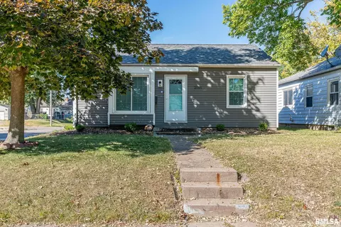 2056 46th St, Rock Island, IL 61201