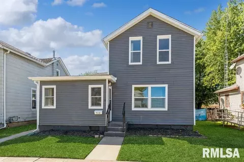 510 N 3rd St, Clinton, IA 52732