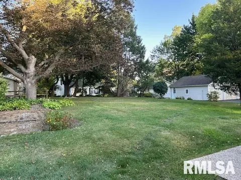 506 N Base St, Morrison, IL 61270 photo 3