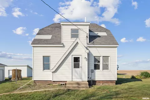 9354 E 53rd Rd, Clarence, IA 52216