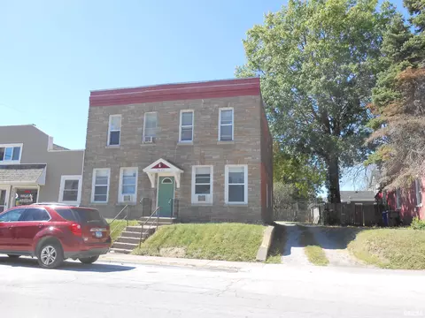 1622 Washington St, Davenport, IA 52804