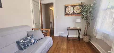 429 9th St, Silvis, IL 61282 photo 13