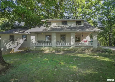 1101 36th Ave, East Moline, IL 61244