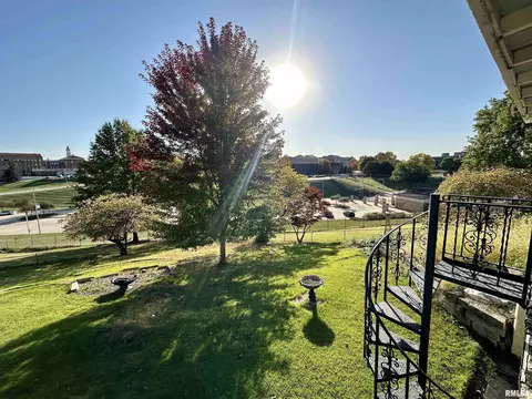 703 Orchard Dr, Macomb, IL 61455 photo 18