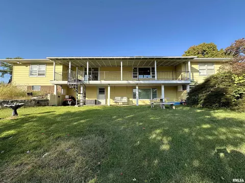 703 Orchard Dr, Macomb, IL 61455 photo 16