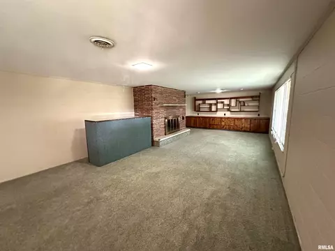 703 Orchard Dr, Macomb, IL 61455 photo 12