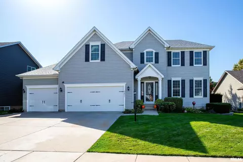3421 St James Ave, Bettendorf, IA 52722
